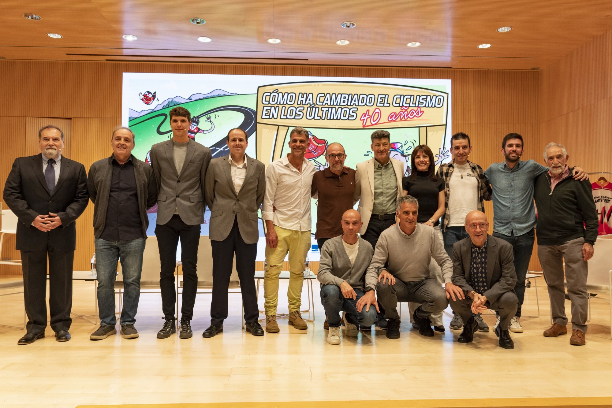 CHARLA BENEFICA 40 ANIVERSARIO 